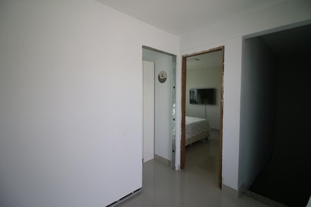Casa à venda com 170m², 5 quartos e 2 vagasHall