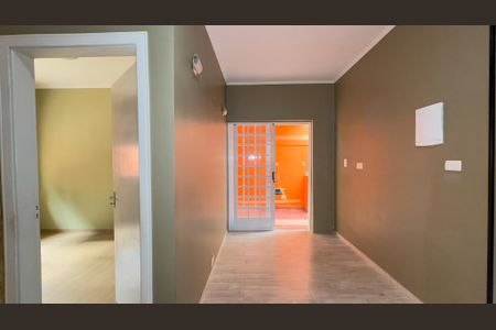 Corredor de casa para alugar com 3 quartos, 300m² em Vila Cruzeiro, São Paulo