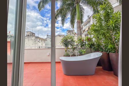 Apartamento para alugar com 68m², 1 quarto e sem vaga