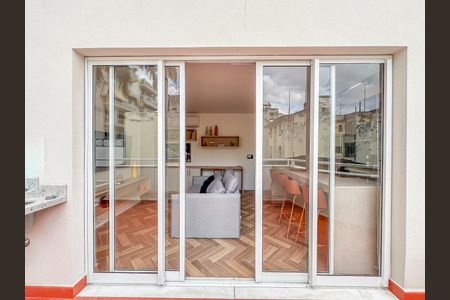 Apartamento para alugar com 68m², 1 quarto e sem vaga