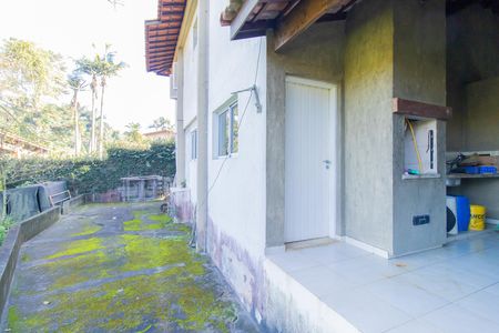 Quintal de casa para alugar com 3 quartos, 202m² em Granja Viana, Cotia