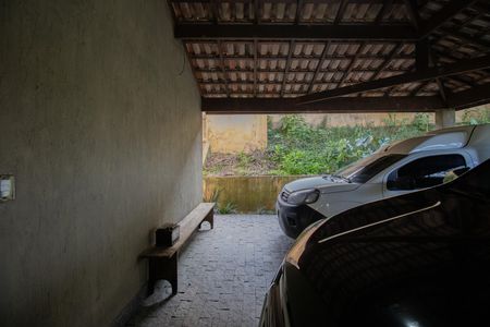 Garagem de casa para alugar com 3 quartos, 202m² em Granja Viana, Cotia