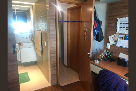 Apartamento à venda com 135m², 4 quartos e 2 vagas Apartamento à venda com 135m², 4 quartos e 2 vagasQuarto