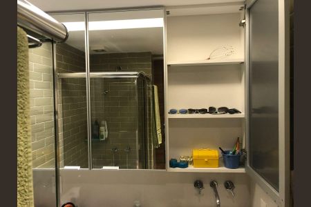 Apartamento à venda com 135m², 4 quartos e 2 vagas Apartamento à venda com 135m², 4 quartos e 2 vagasBanheiro