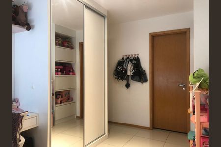 Quarto de apartamento à venda com 4 quartos, 135m² em Camboinhas, Niterói