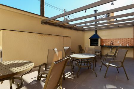Apartamento para alugar com 50m², 2 quartos e 1 vaga Apartamento para alugar com 50m², 2 quartos e 1 vagaÁrea comum - Churrasqueira