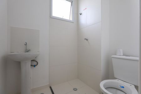 Banheiro de apartamento à venda com 2 quartos, 50m² em Jardim Tres Irmaos, Taboão da Serra