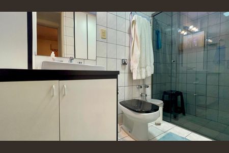 Apartamento à venda com 110m², 3 quartos e 1 vagaBanheiro da Suíte