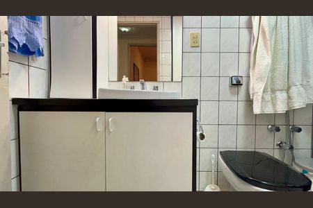 Apartamento à venda com 110m², 3 quartos e 1 vagaBanheiro da Suíte