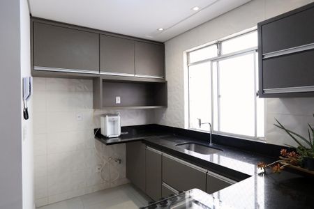 Apartamento para alugar com 116m², 2 quartos e 2 vagas Apartamento para alugar com 116m², 2 quartos e 2 vagasCozinha
