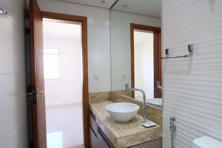 Apartamento para alugar com 116m², 2 quartos e 2 vagas Apartamento para alugar com 116m², 2 quartos e 2 vagasBanheiro da Suíte