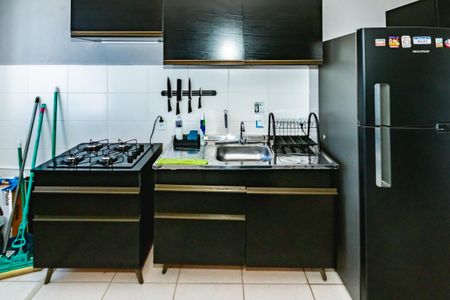Cozinha de apartamento para alugar com 1 quarto, 48m² em Mantiqueira, Belo Horizonte