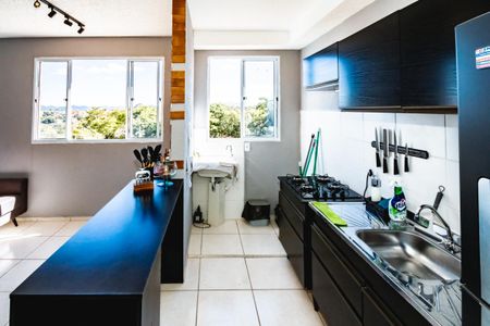 Cozinha de apartamento para alugar com 1 quarto, 48m² em Mantiqueira, Belo Horizonte