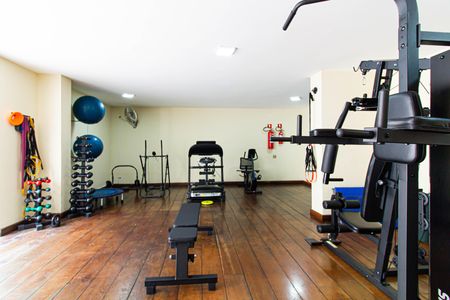Apartamento à venda com 70m², 3 quartos e 2 vagas Apartamento à venda com 70m², 3 quartos e 2 vagasAcademia