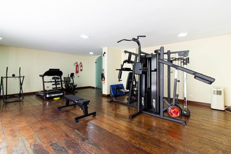 Apartamento à venda com 70m², 3 quartos e 2 vagas Apartamento à venda com 70m², 3 quartos e 2 vagasAcademia
