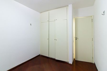 Apartamento à venda com 70m², 3 quartos e 2 vagas Apartamento à venda com 70m², 3 quartos e 2 vagasQuarto 2