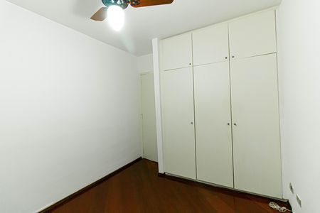 Apartamento à venda com 70m², 3 quartos e 2 vagas Apartamento à venda com 70m², 3 quartos e 2 vagasQuarto 3