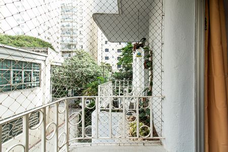 Apartamento à venda com 70m², 3 quartos e 2 vagas Apartamento à venda com 70m², 3 quartos e 2 vagasVaranda da sala
