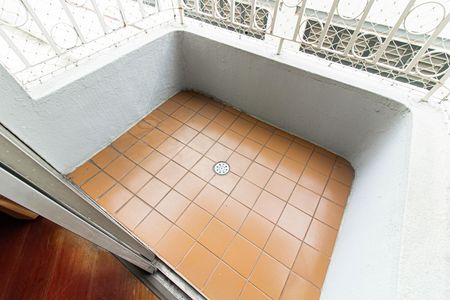 Apartamento à venda com 70m², 3 quartos e 2 vagas Apartamento à venda com 70m², 3 quartos e 2 vagasVaranda da sala