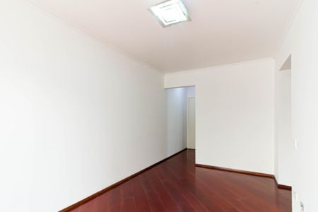 Apartamento à venda com 70m², 3 quartos e 2 vagas Apartamento à venda com 70m², 3 quartos e 2 vagasSala