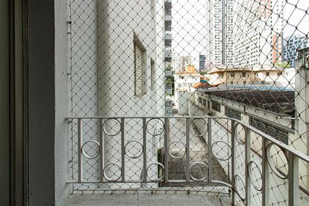Apartamento à venda com 70m², 3 quartos e 2 vagas Apartamento à venda com 70m², 3 quartos e 2 vagasVaranda da sala