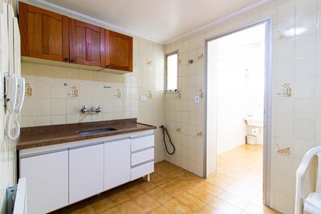 Apartamento à venda com 70m², 3 quartos e 2 vagas Apartamento à venda com 70m², 3 quartos e 2 vagasCozinha