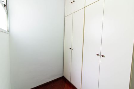 Apartamento à venda com 70m², 3 quartos e 2 vagas Apartamento à venda com 70m², 3 quartos e 2 vagasQuarto 1
