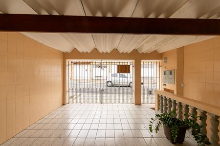 Garagem de casa à venda com 4 quartos, 250m² em Jardim Santa Teresinha, São Paulo
