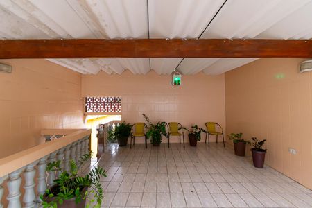 Garagem de casa à venda com 4 quartos, 250m² em Jardim Santa Teresinha, São Paulo