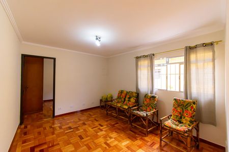 Casa à venda com 4 quartos, 250m² em Jardim Santa Teresinha, São Paulo