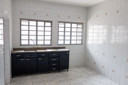 Cozinha de casa à venda com 2 quartos, 220m² em Helena Maria, Osasco