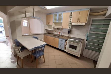 Foto 03 de casa à venda com 2 quartos, 86m² em Cambuci, São Paulo