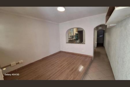 Foto 01 de casa à venda com 2 quartos, 86m² em Cambuci, São Paulo