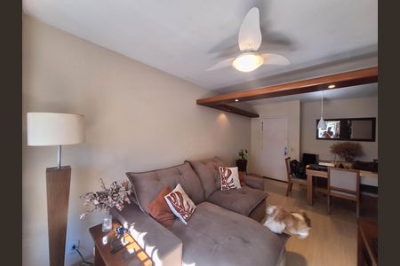 Apartamento à venda com 82m², 2 quartos e 1 vaga Apartamento à venda com 82m², 2 quartos e 1 vagaSala