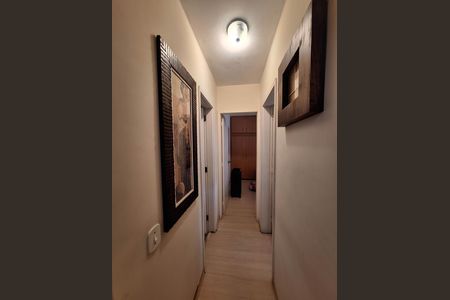 Apartamento à venda com 82m², 2 quartos e 1 vaga Apartamento à venda com 82m², 2 quartos e 1 vagaCorredor