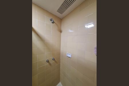 Apartamento à venda com 82m², 2 quartos e 1 vaga Apartamento à venda com 82m², 2 quartos e 1 vagaBanheiro Social