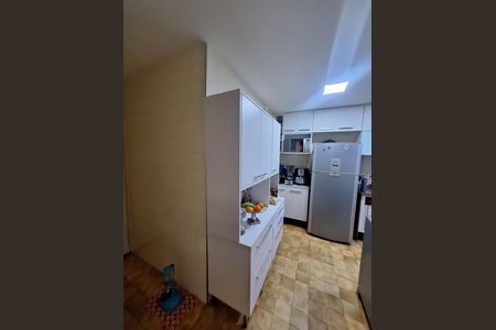 Apartamento à venda com 82m², 2 quartos e 1 vaga Apartamento à venda com 82m², 2 quartos e 1 vagaCozinha e Área de Serviço