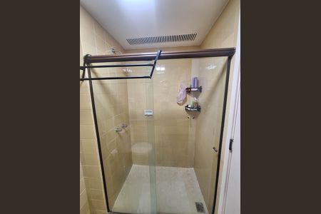 Apartamento à venda com 82m², 2 quartos e 1 vaga Apartamento à venda com 82m², 2 quartos e 1 vagaBanheiro Social