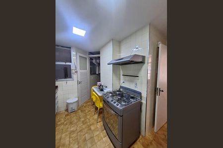 Apartamento à venda com 82m², 2 quartos e 1 vaga Apartamento à venda com 82m², 2 quartos e 1 vagaCozinha e Área de Serviço