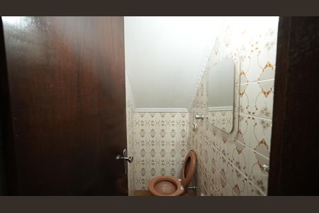 Casa à venda com 173m², 3 quartos e 2 vagasLavabo