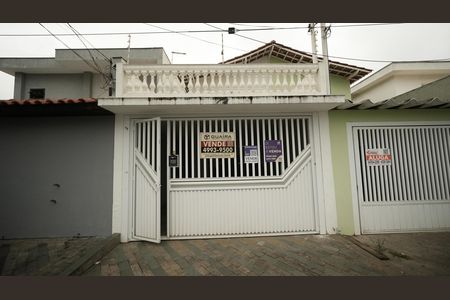 Fachada de casa à venda com 3 quartos, 173m² em Jardim Pilar, Santo André