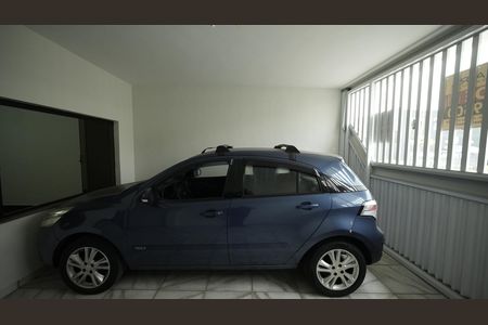 Garagem de casa à venda com 3 quartos, 173m² em Jardim Pilar, Santo André