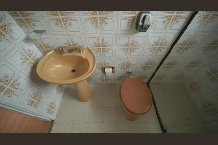 Casa à venda com 173m², 3 quartos e 2 vagasBanheiro da Suite