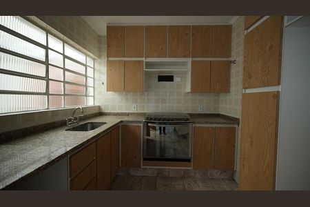 Casa à venda com 173m², 3 quartos e 2 vagasCozinha