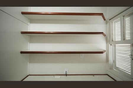 Casa à venda com 173m², 3 quartos e 2 vagasQuarto 1
