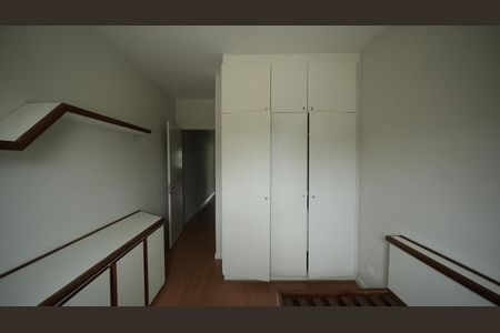 Casa à venda com 173m², 3 quartos e 2 vagasQuarto 2