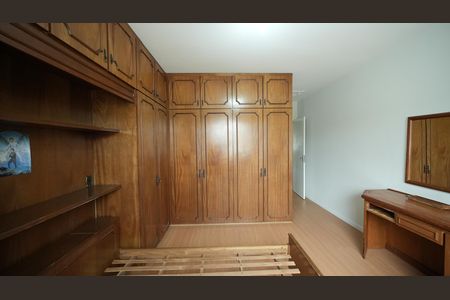 Casa à venda com 173m², 3 quartos e 2 vagasQuarto Suíte