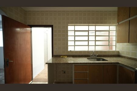 Casa à venda com 173m², 3 quartos e 2 vagasCozinha