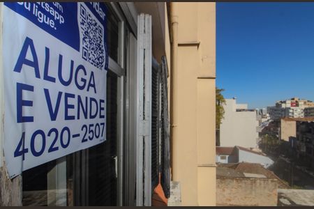 Apartamento à venda com 238m², 7 quartos e sem vaga Apartamento à venda com 238m², 7 quartos e sem vagaPlaca