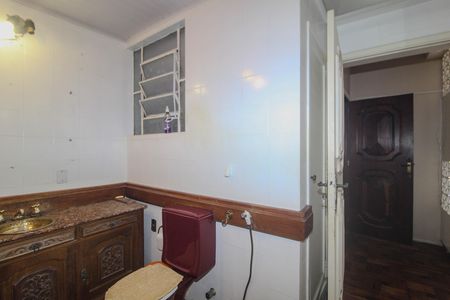 Apartamento à venda com 238m², 7 quartos e sem vaga Apartamento à venda com 238m², 7 quartos e sem vagaBanheiro da suite